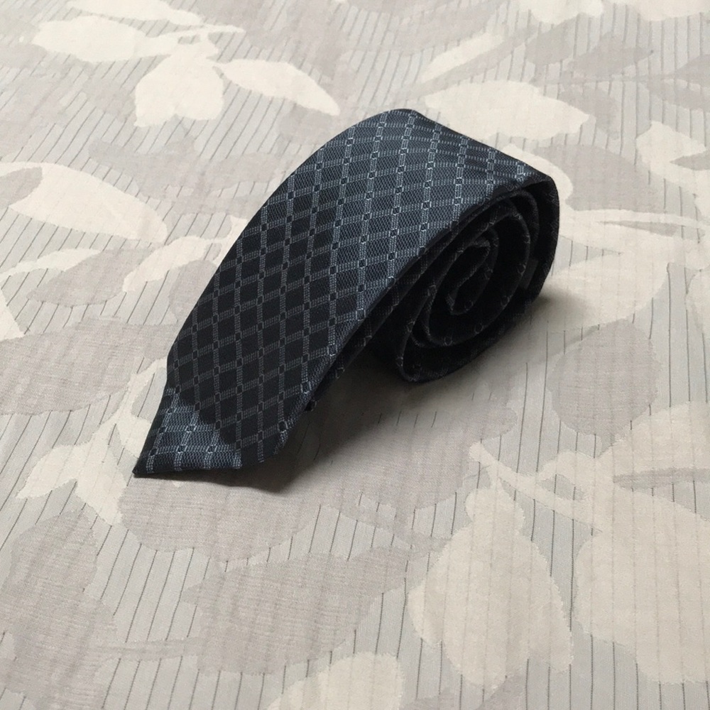 John Varvatos 100% silk tie